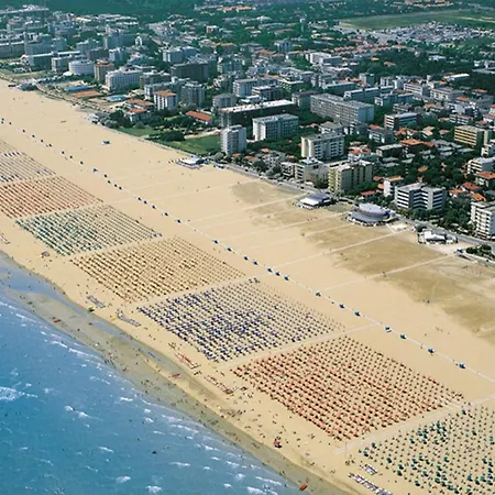 Lägenhet Beachfront Cozy Flat 1-bedroom With Balcony