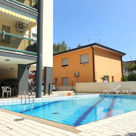Beachfront Cozy Flat 1-bedroom With Balcony Bibione