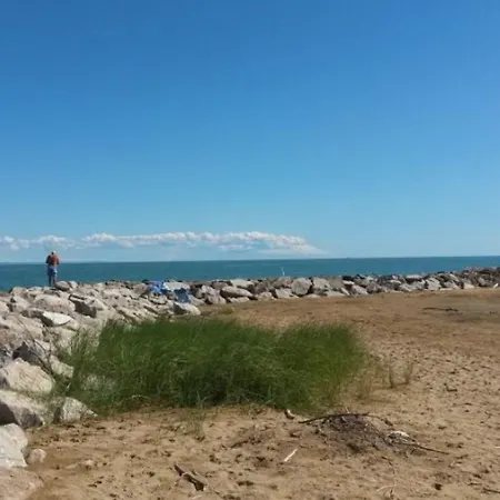 Beachfront Cozy Flat 1-bedroom With Balcony Bibione