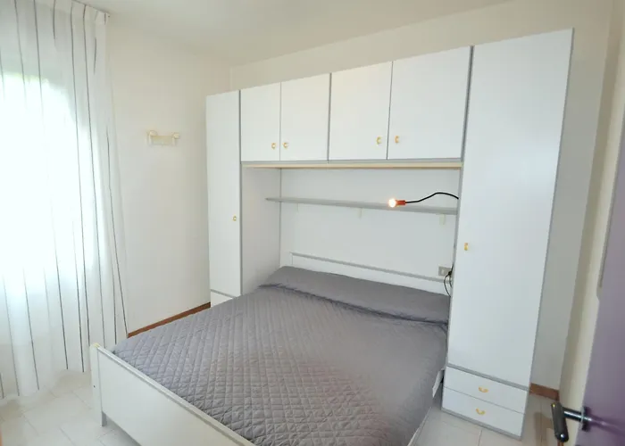 Beachfront Cozy Flat 1-bedroom With Balcony Bibione