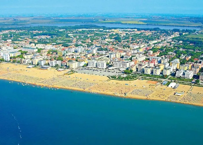 Beachfront Cozy Flat 1-bedroom With Balcony Apartment *